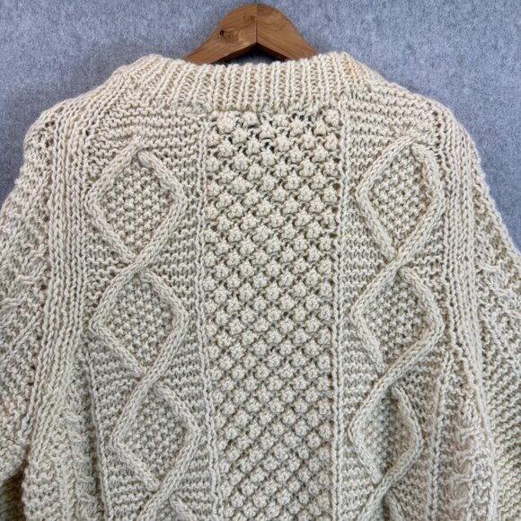 Passports Of Pieri Imports Vintage Cream Cable Knit 100% Wool Sweater Size Large - Picture 9 of 14